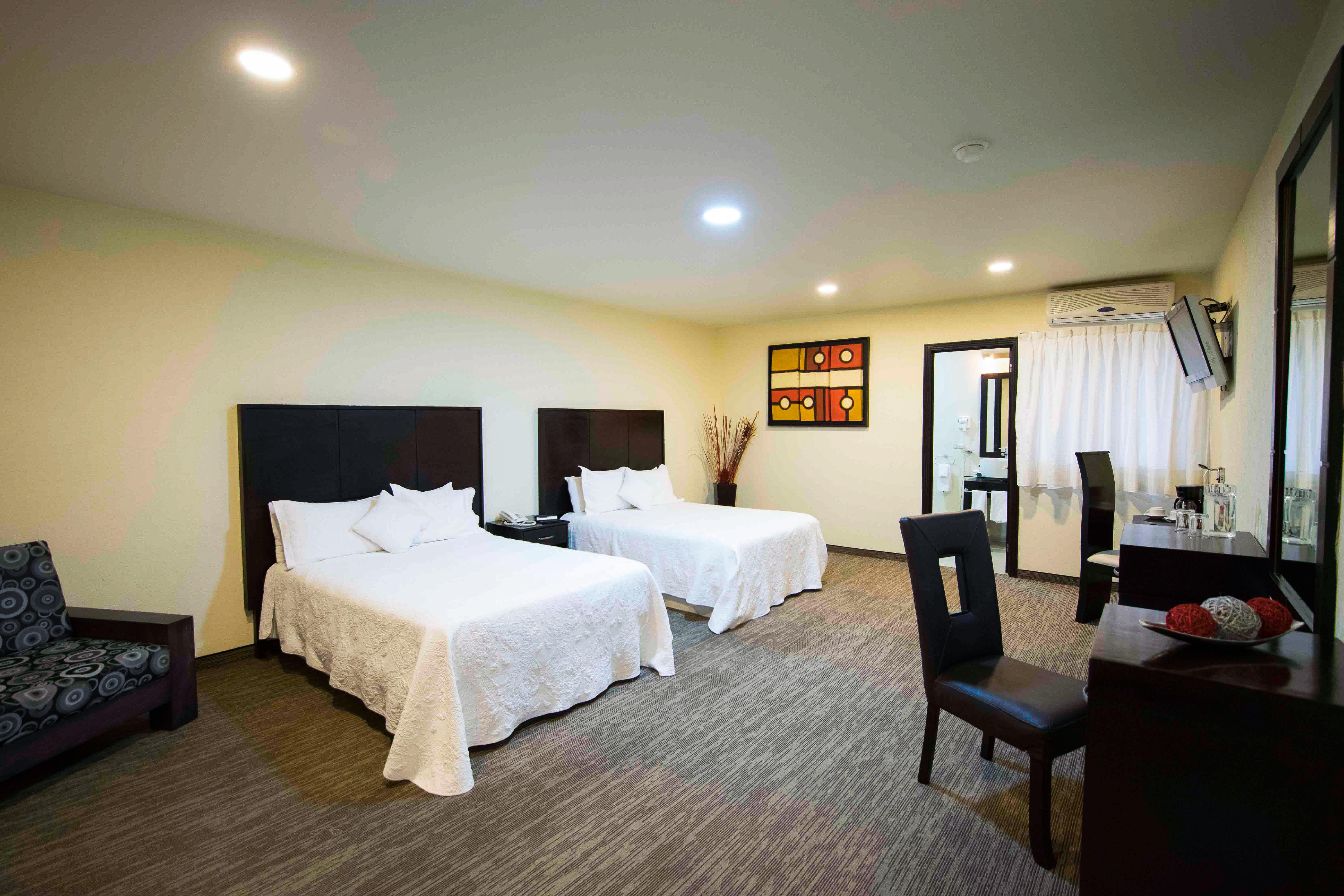 Wyndham Garden Aguascalientes Hotel & Casino Экстерьер фото
