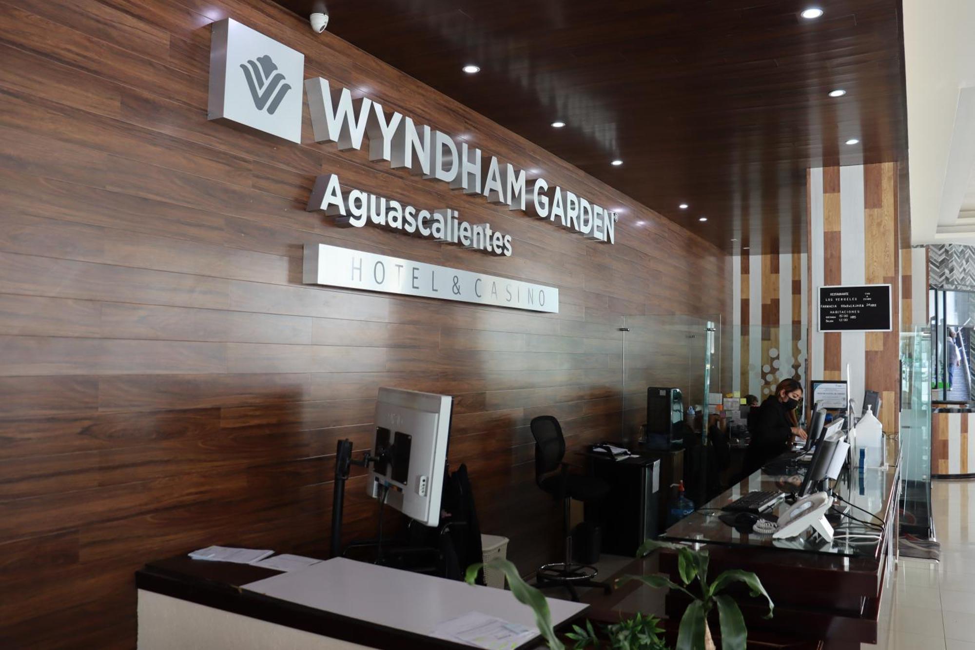 Wyndham Garden Aguascalientes Hotel & Casino Экстерьер фото