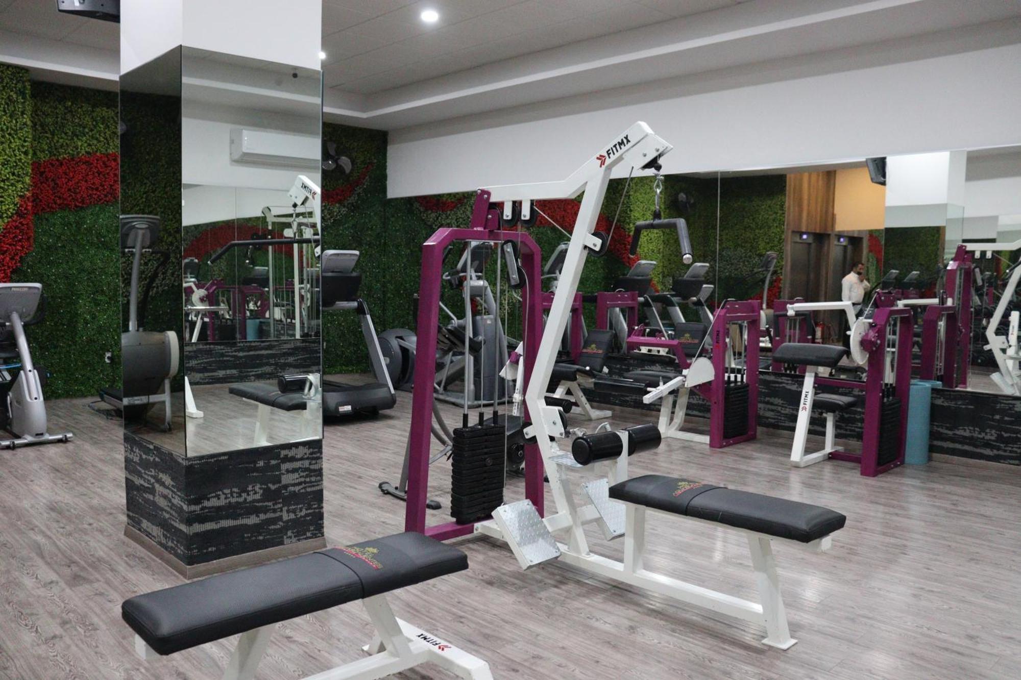 Wyndham Garden Aguascalientes Hotel & Casino Экстерьер фото