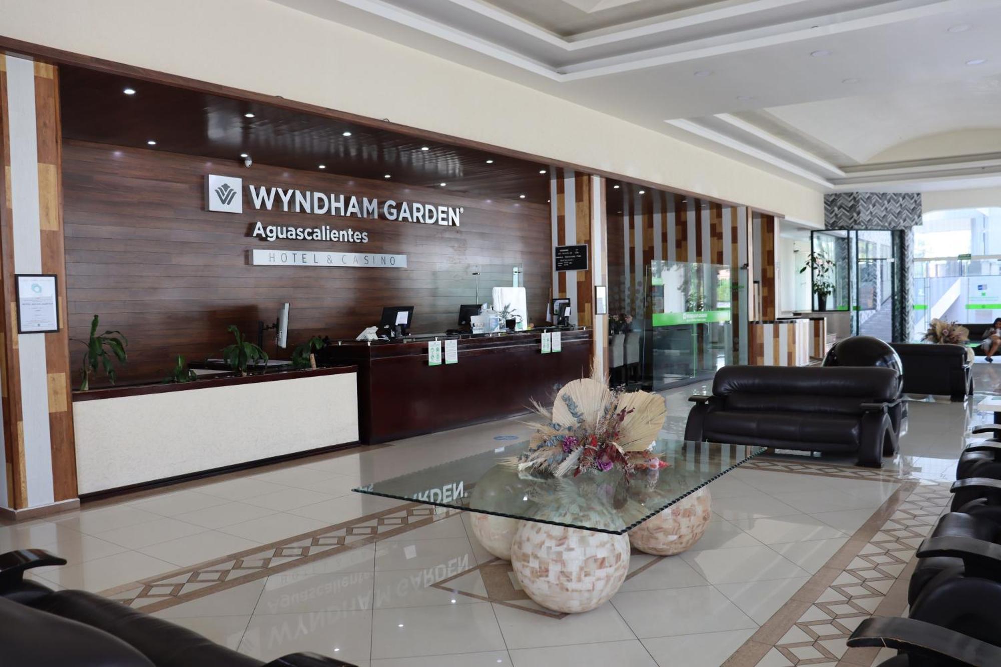 Wyndham Garden Aguascalientes Hotel & Casino Экстерьер фото
